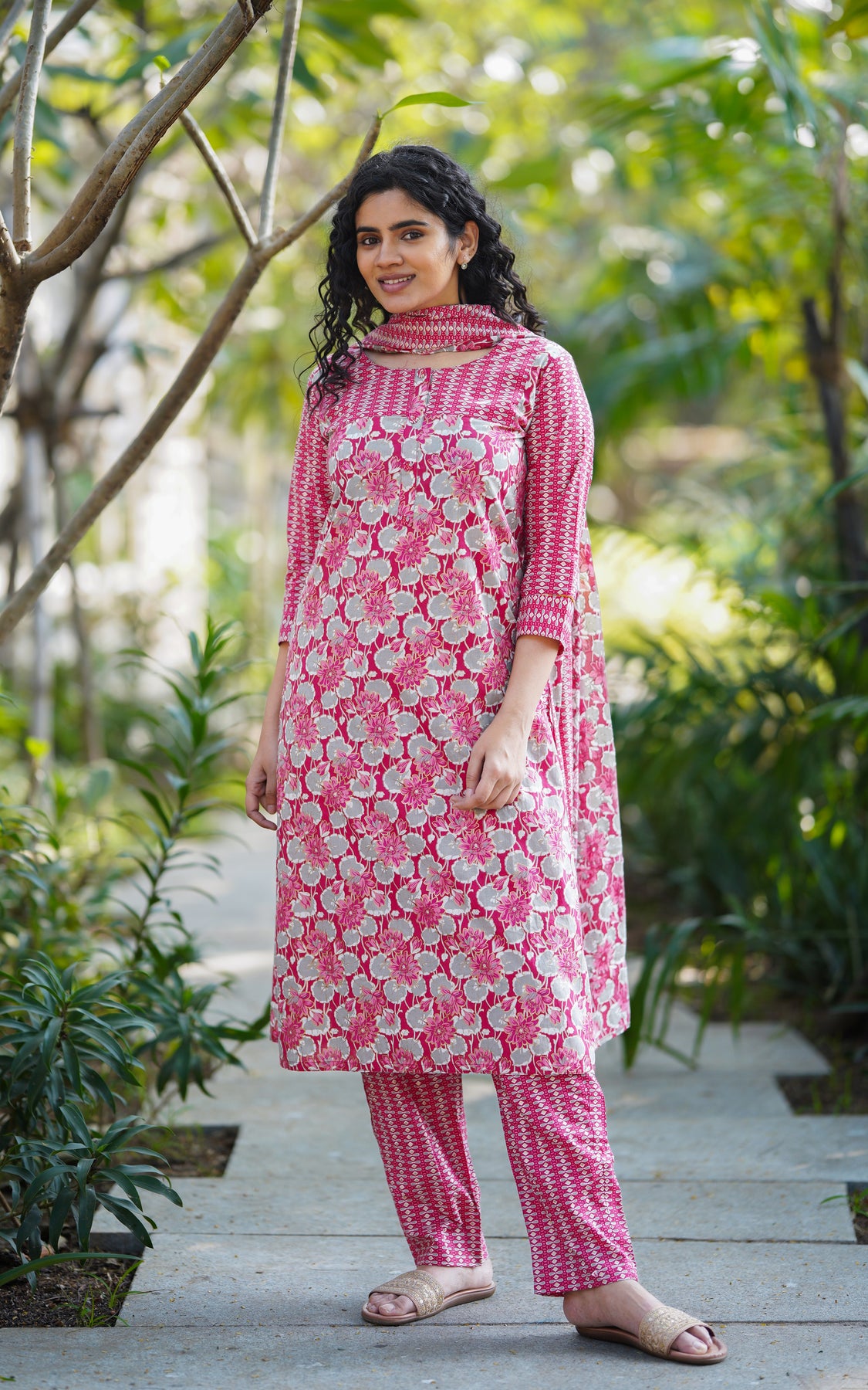 Code 260 🌷🌷🌷🌷 Premium quality Beautiful kurta pant dupatta set in new  colour Cotton fabric beautiful print all… | Stylish pants, Kurti designs,  Kurta with pants